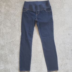 Old Navy Maternity skinny jeans